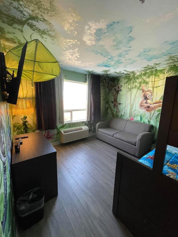 Super 8 By Wyndham Winnipeg East Mb Екстер'єр фото