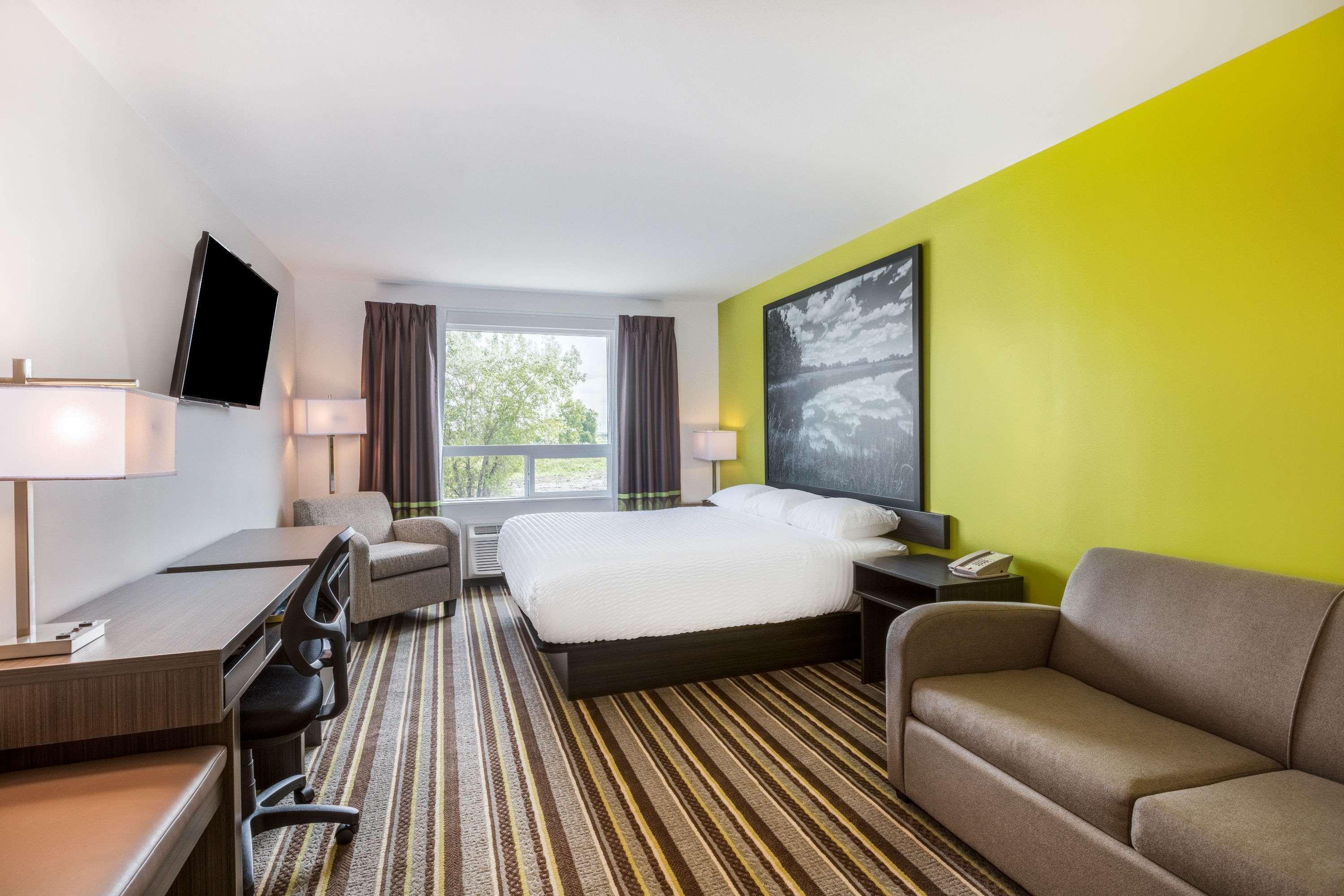Super 8 By Wyndham Winnipeg East Mb Екстер'єр фото
