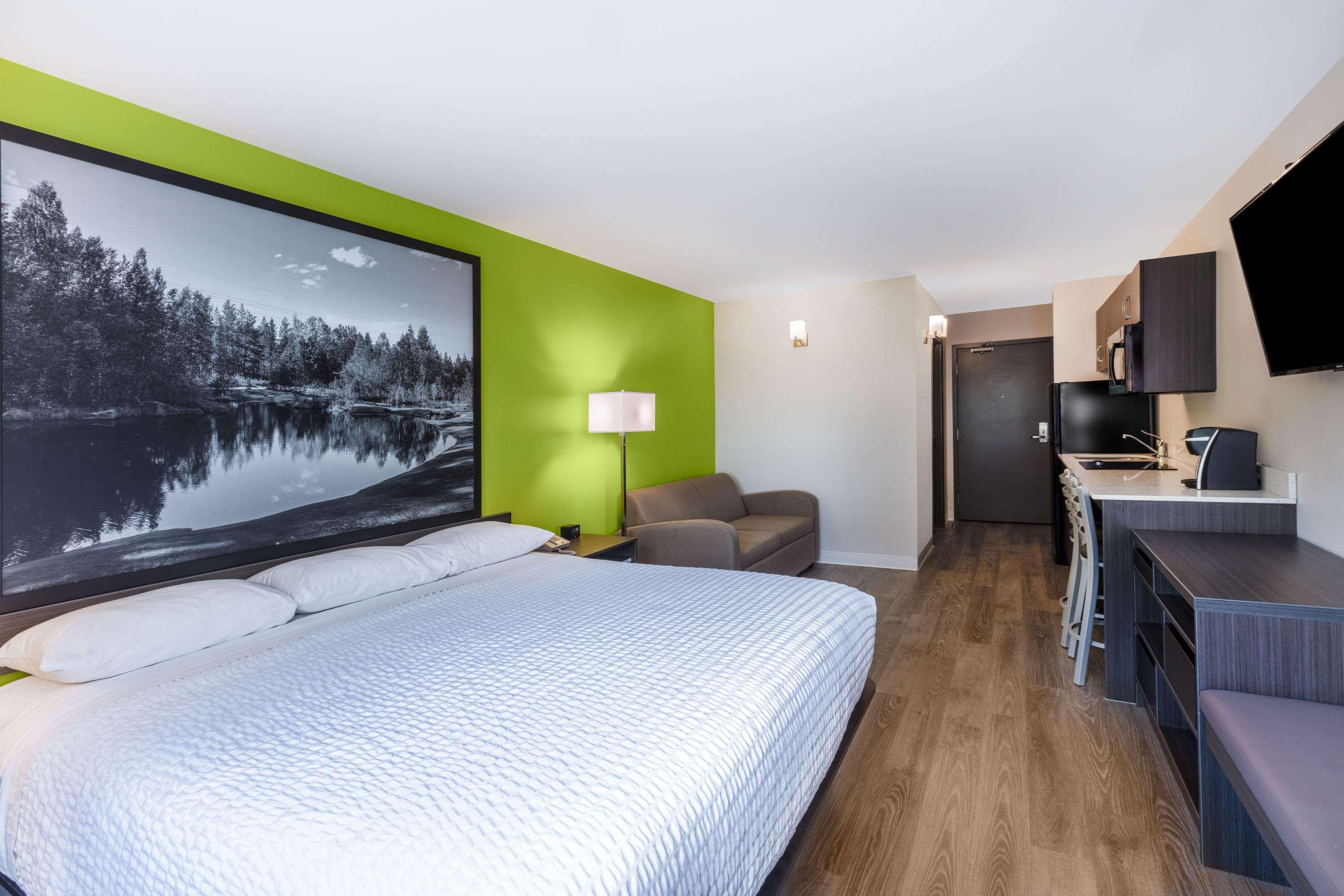 Super 8 By Wyndham Winnipeg East Mb Екстер'єр фото