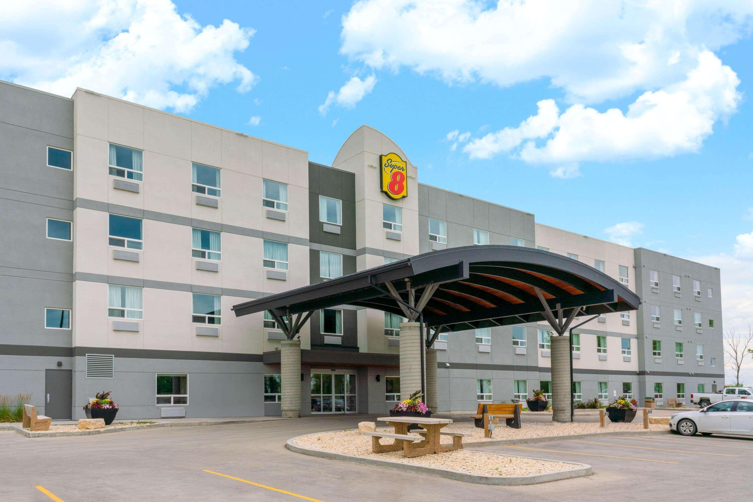 Super 8 By Wyndham Winnipeg East Mb Екстер'єр фото