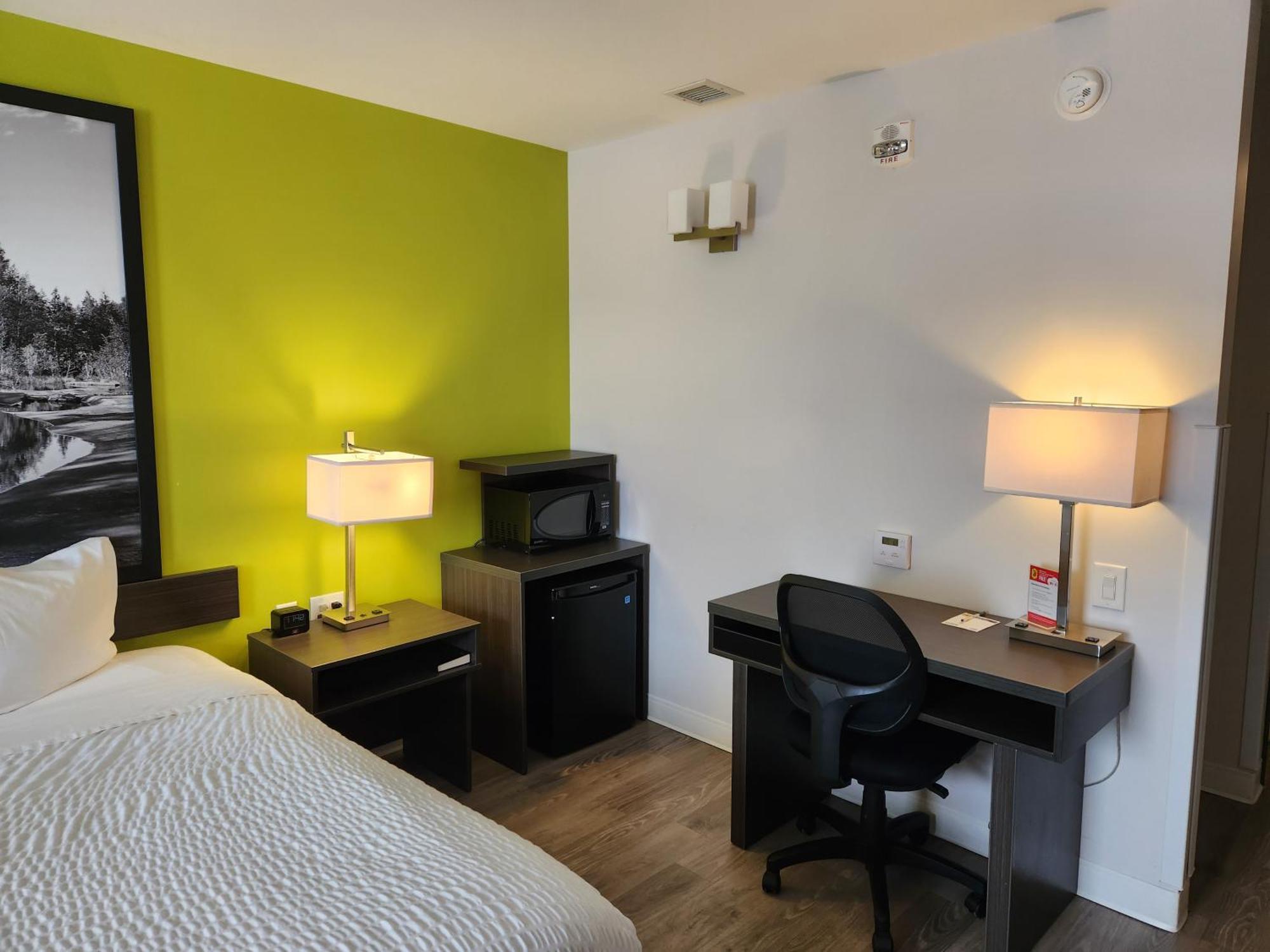 Super 8 By Wyndham Winnipeg East Mb Екстер'єр фото
